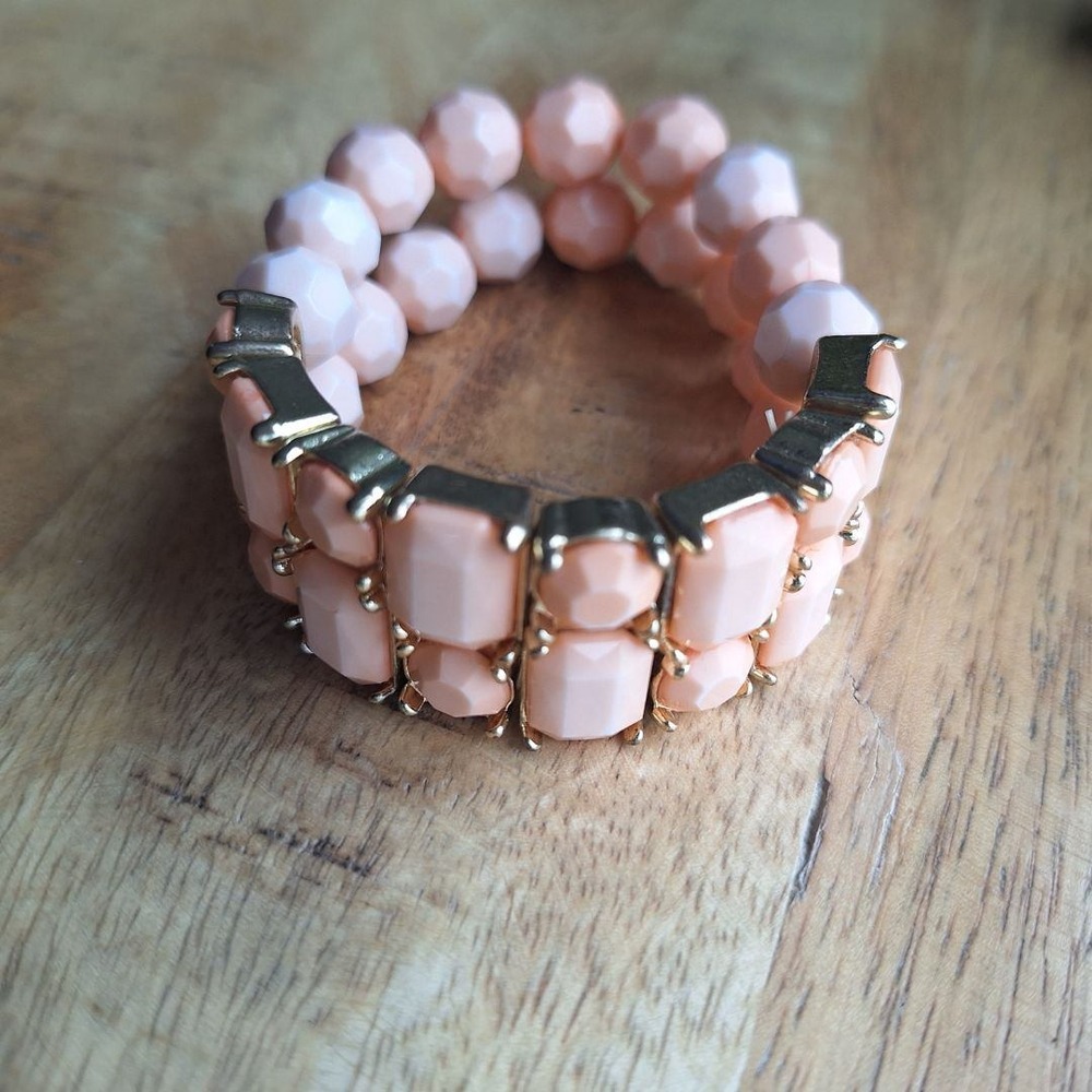 Peach Bead Stretch Bracelet Gold‎ Accent Women's Jewelry Fashion Accessory